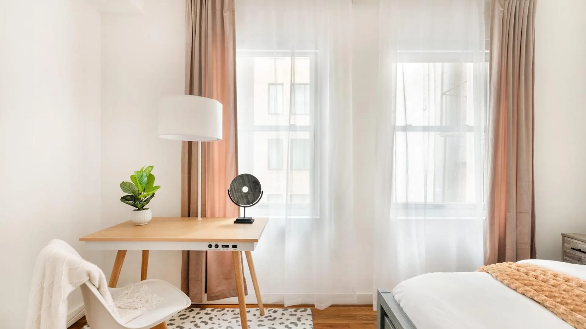 Apartament 13-3 I Brand New 4Br 3Bth Duplex Private Roof Deck Nowy Jork 0*,  Stany Zjednoczone Ameryki